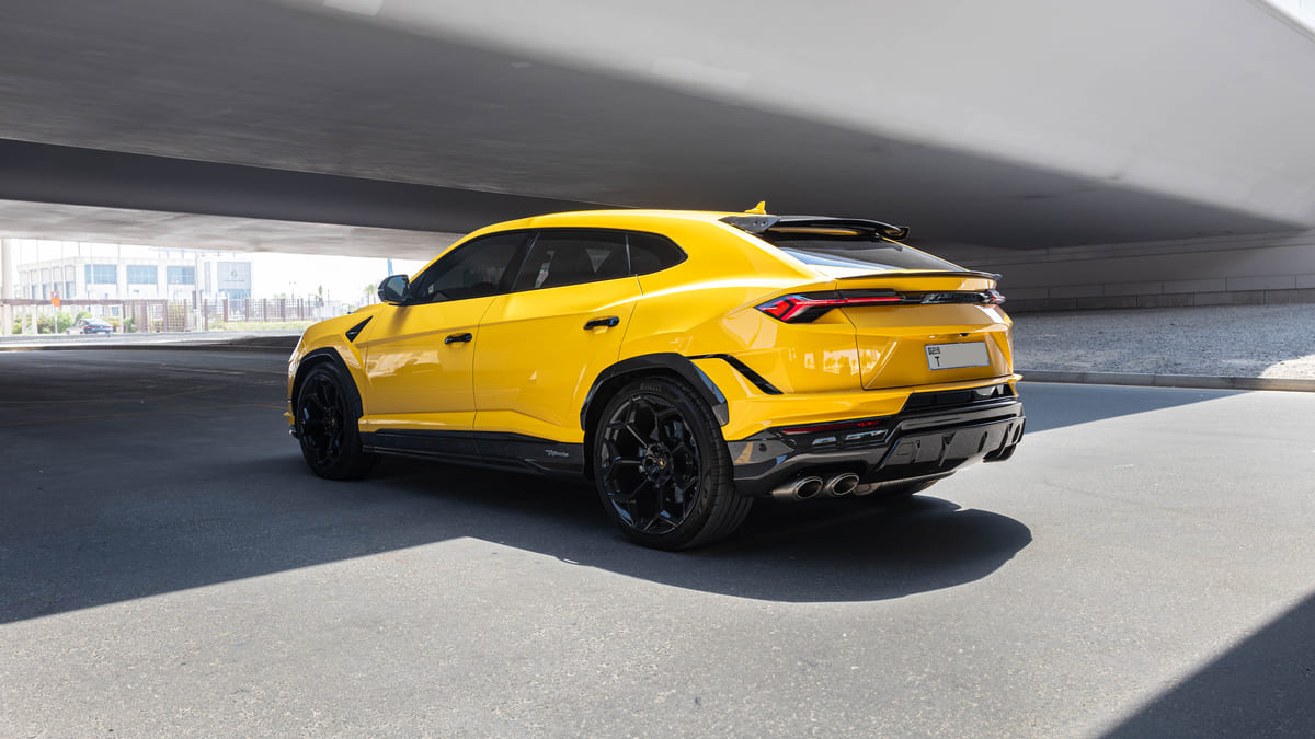 1M9A5427-Улучшено-Ум.-шума (1) Lamborghini Huracan Evo, Evo Spyder, Urus, Urus S, Urus Mansory, Urus Performante, Aventador, Aventador SV, Aventador SVJ, Huracan STO, and Lamborghini Tecnica luxury supercars available for rent in Dubai.