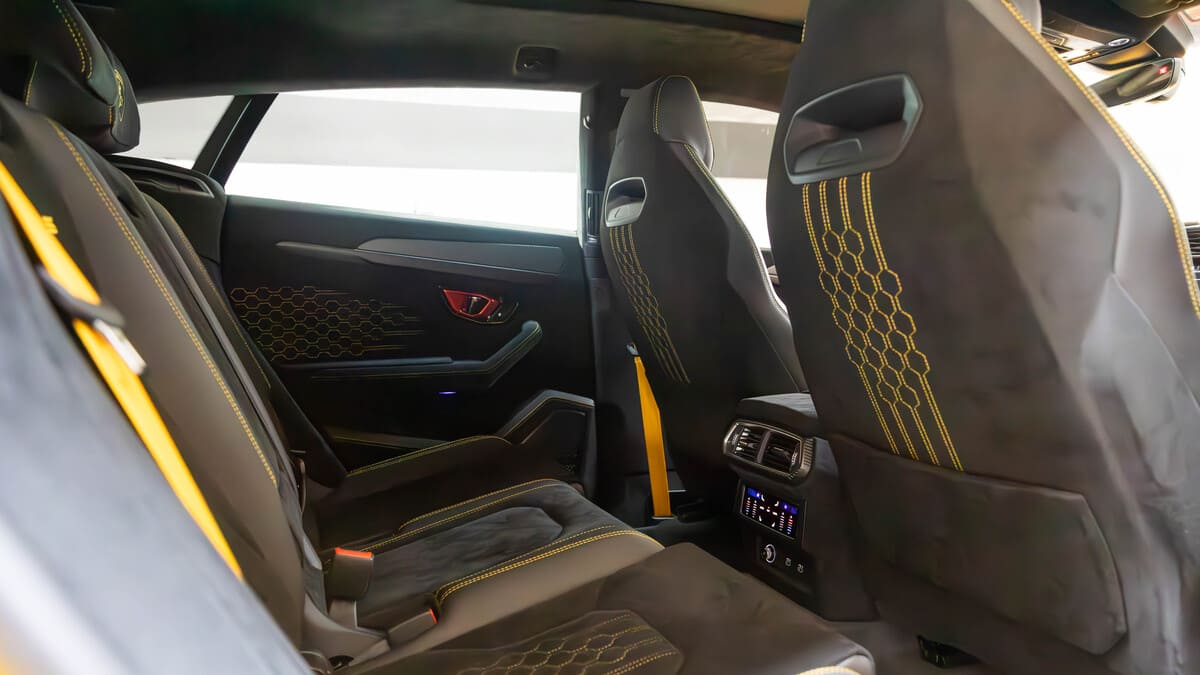 1M9A5444-Улучшено-Ум.-шума Lamborghini Huracan Evo, Evo Spyder, Urus, Urus S, Urus Mansory, Urus Performante, Aventador, Aventador SV, Aventador SVJ, Huracan STO, and Lamborghini Tecnica luxury supercars available for rent in Dubai.