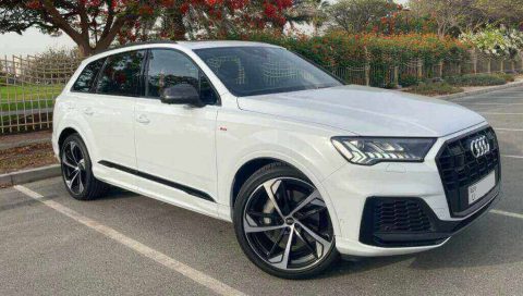 Rent a cheap affordable car economy car for hire in Dubai and Abu Dhabi from Volocar - Audi Q7 rental