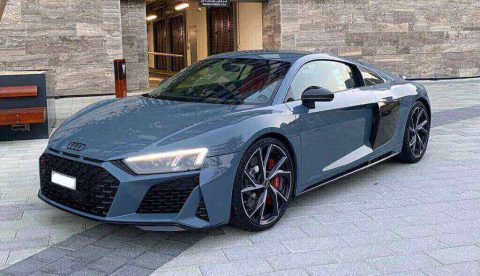 Rent a car in Dubai and Abu Dhabi - Audi R8 Spyder dream supercar - affordable supercar rental for hire in Dubai