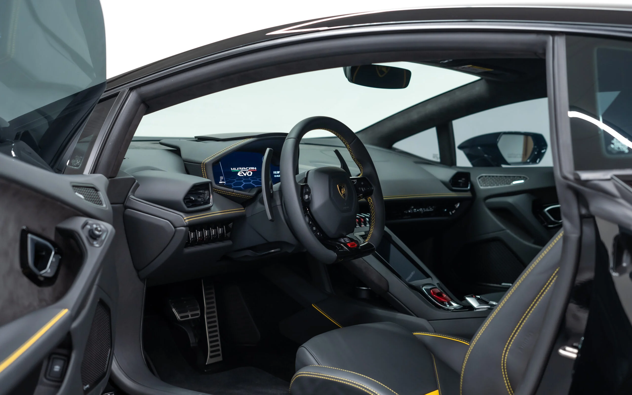 DSC05811-scaled Lamborghini Huracan Evo, Evo Spyder, Urus, Urus S, Urus Mansory, Urus Performante, Aventador, Aventador SV, Aventador SVJ, Huracan STO, and Lamborghini Tecnica luxury supercars available for rent in Dubai.