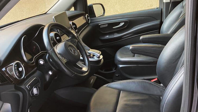 Mercedes-Benz-V250-Hire-in-Dubai