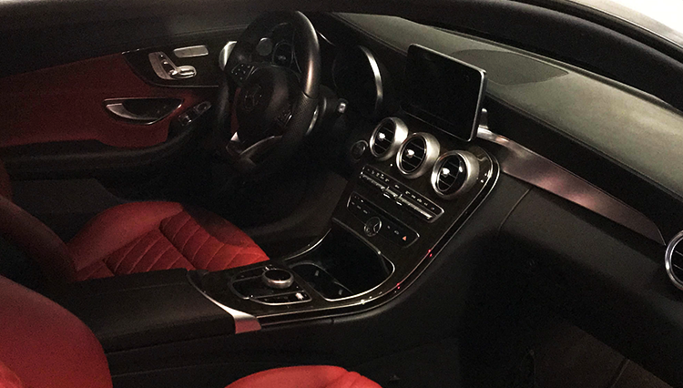 Mercedes-C-Class-Hire-in-Dubai