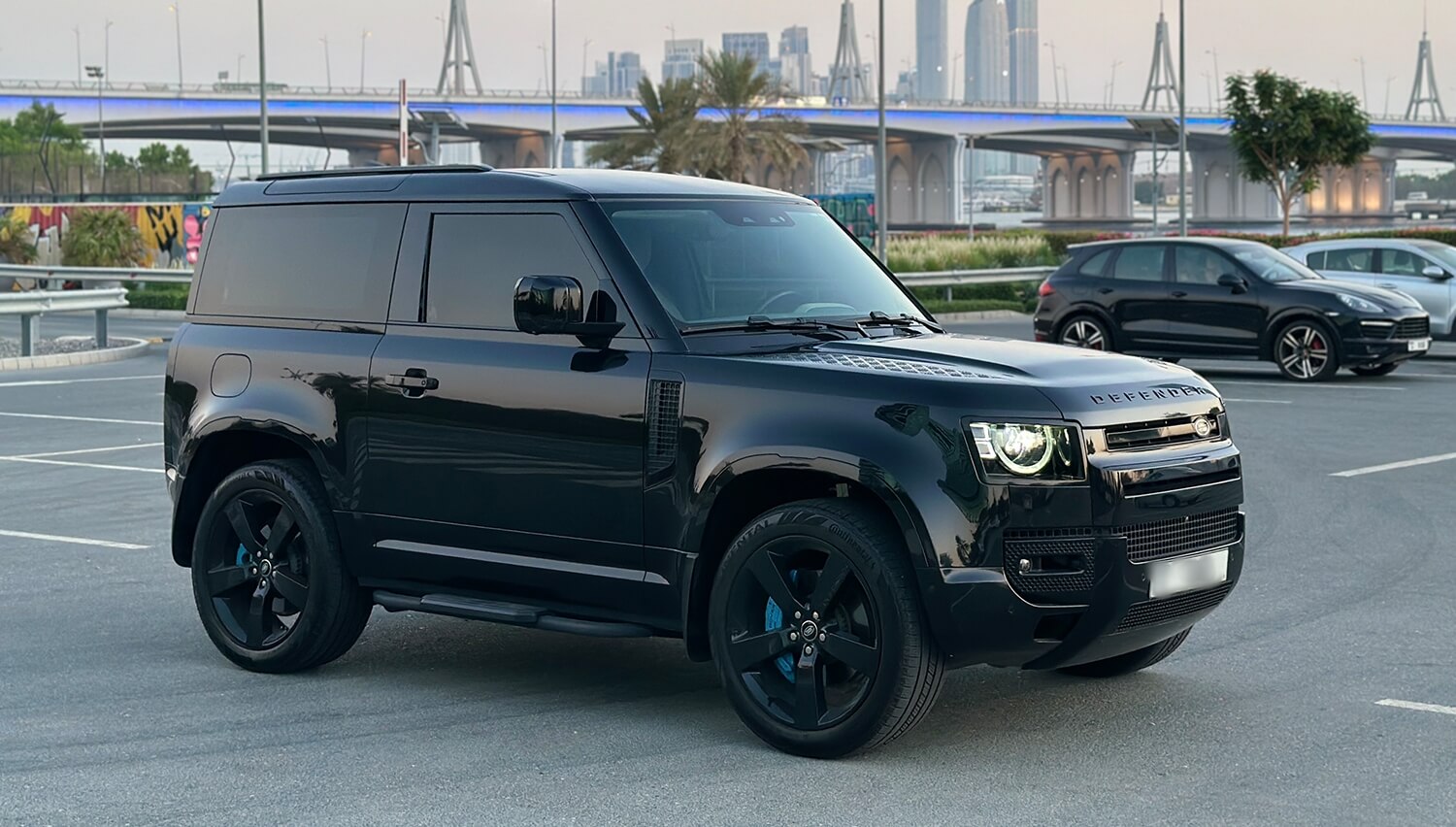 Range-Rover-Defender-2023-Rental-Dubai