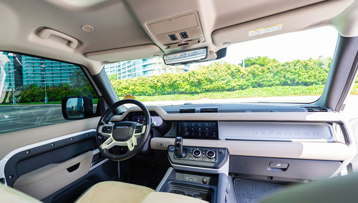 Range-Rover-Defender-Car-Rental-Dubai