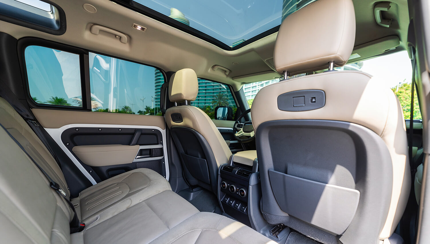 Range-Rover-Defender-Hire-Dubai