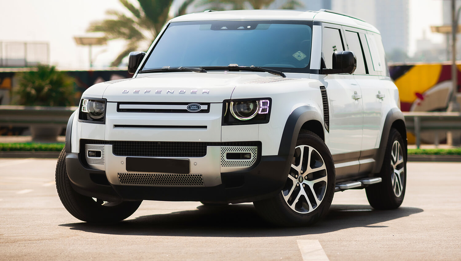 Range-Rover-Defender-Rental-Dubai (1)