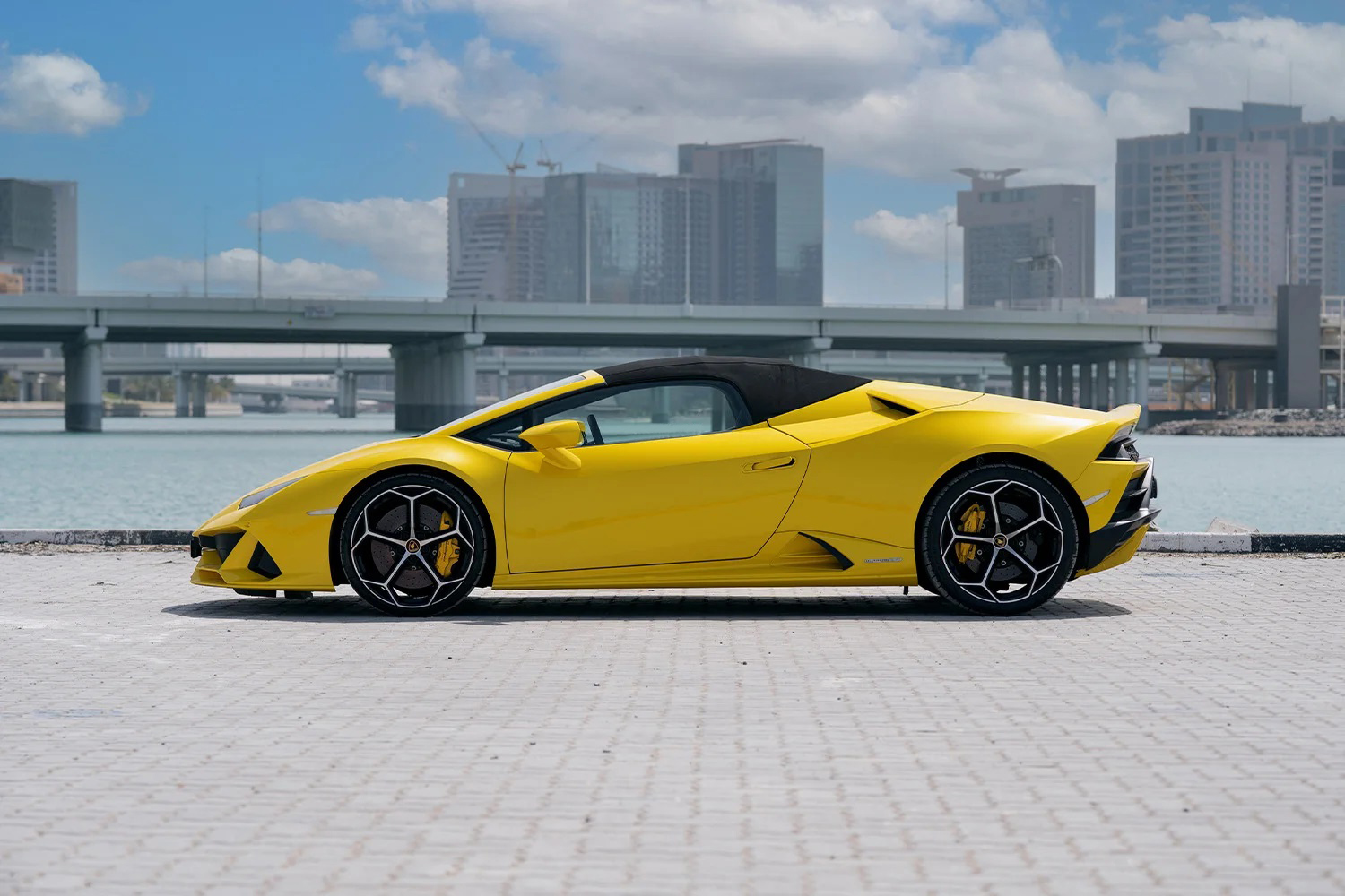 Volocar-Rent-Lamborghini-Huracan-EVO-Spyder-In-Dubai-4 Lamborghini Huracan Evo Spyder Top rental car in Dubai, Downtown, JBR, Marina, Supercar, Rent a car in Dubai, Abu Dhabi, Sports SUV, no deposit
