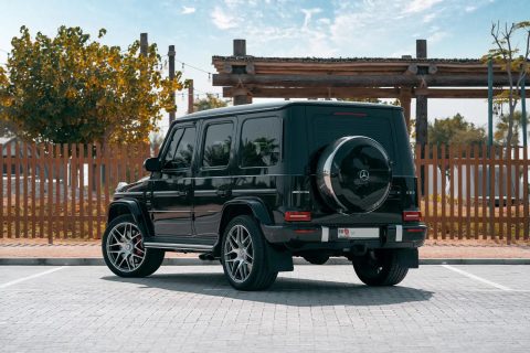 Rent a car in Dubai from Volocar - car rental made easy for customers in Dubai Mercedes G Class, no deposit G63 for rent, powerful SUV, Iconic luxury, power SUV,
