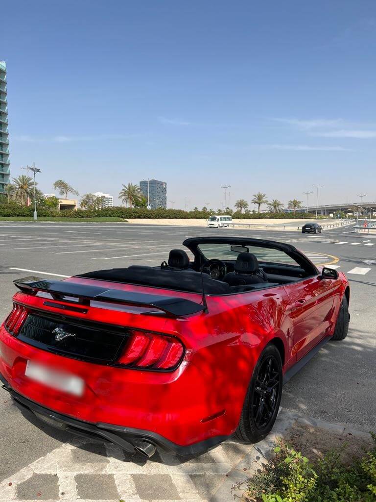 Rent-Mustang-Convertible-in-Dubai