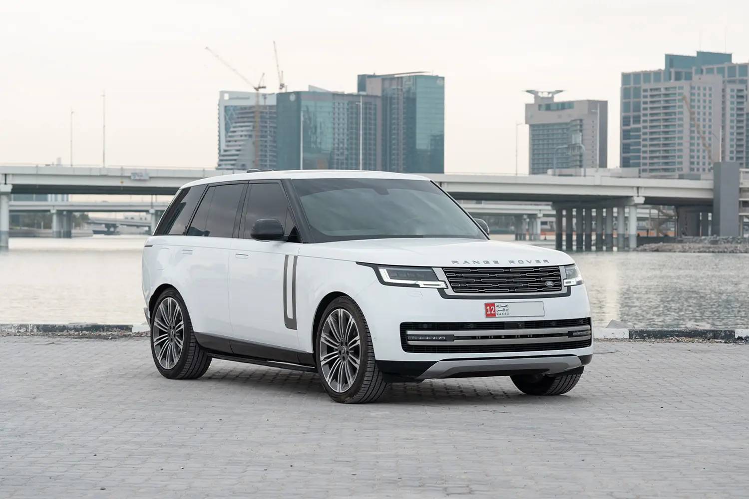 Rent-Range-Rover-Vogue-HSE-In-Dubai-1 Range Rover Vogue Hse for rent in Dubai - Business Luxury car Land Rover