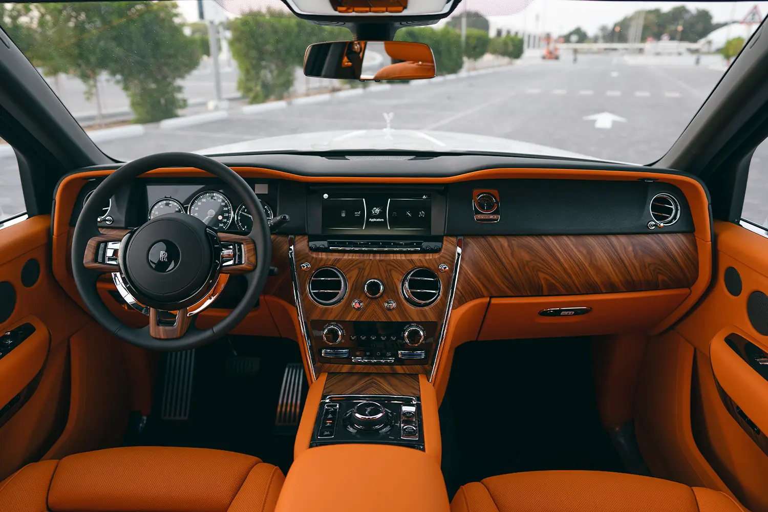 Volocar-Rent-Rolls-Royce-Cullinan-in-Dubai-15 Rent a car in Dubai, Rolls Royce Cullinan, most Luxury SUV, the most luxurious brand, top rental company
