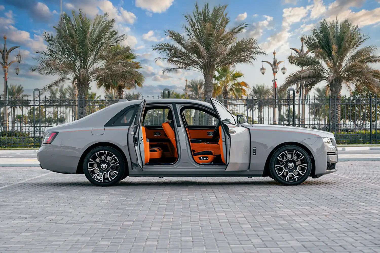 Rent a car in Dubai, Rolls Royce Ghost Black Badge, the most luxurious brand, top rental company