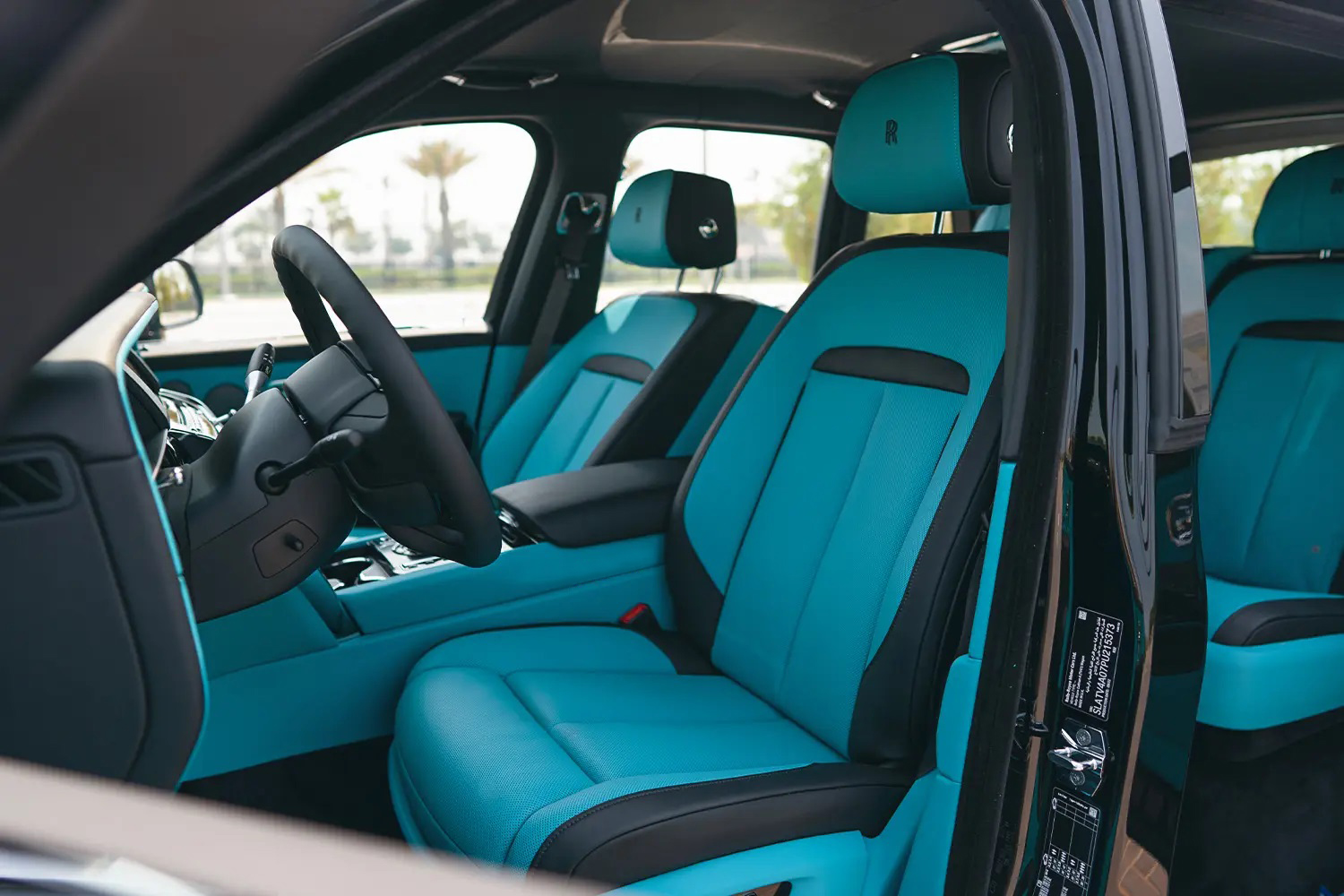 Volocar-Rolls-Royce-Cullinan-2023-6 Rent a car in Dubai, Rolls Royce Cullinan, most Luxury SUV, the most luxurious brand, top rental company
