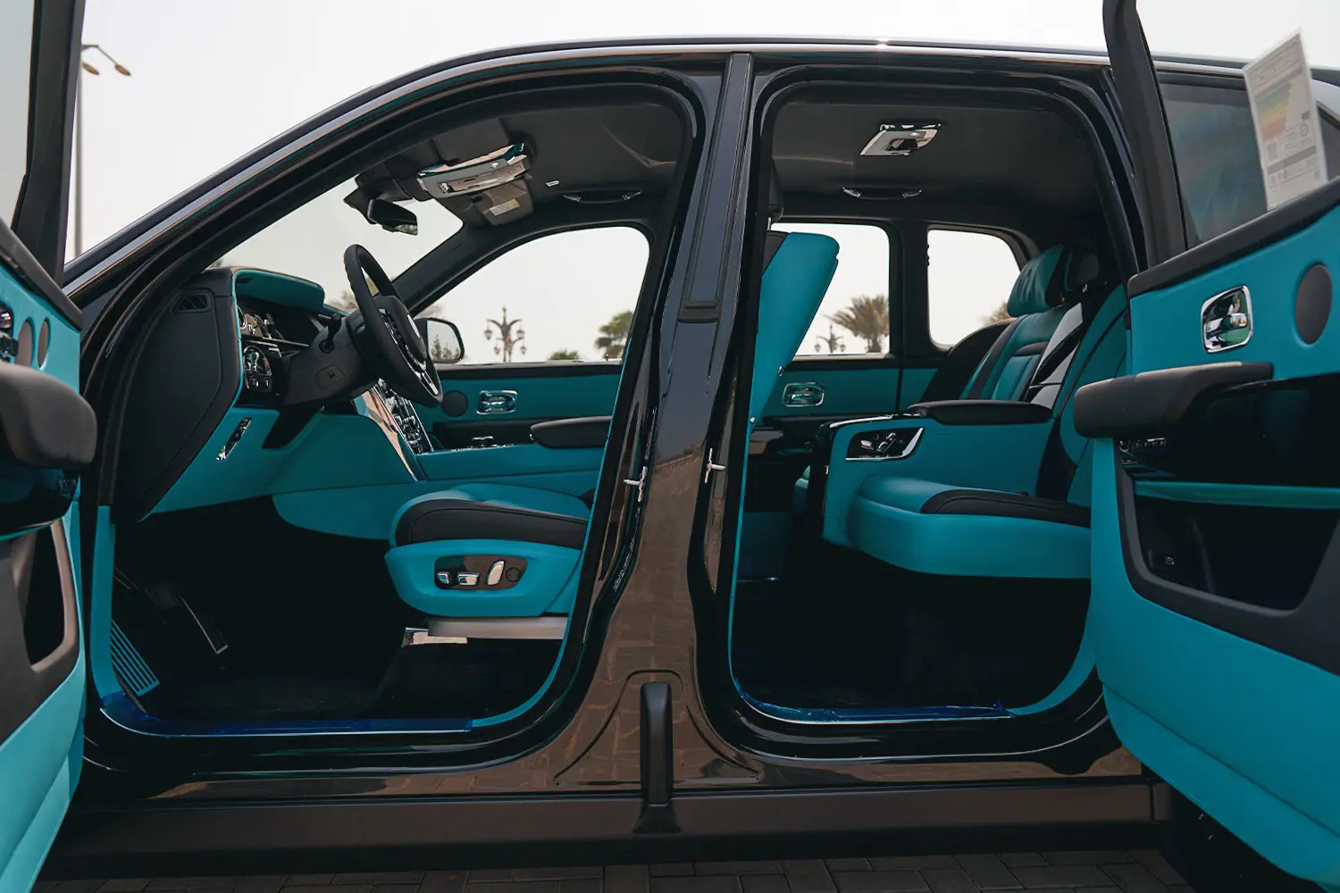 Volocar-Rolls-Royce-Cullinan-2023-7 Rent a car in Dubai, Rolls Royce Cullinan, most Luxury SUV, the most luxurious brand, top rental company