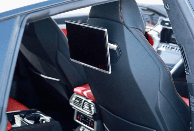 hwaAIu27yk Lamborghini Huracan Evo, Evo Spyder, Urus, Urus S, Urus Mansory, Urus Performante, Aventador, Aventador SV, Aventador SVJ, Huracan STO, and Lamborghini Tecnica luxury supercars available for rent in Dubai.