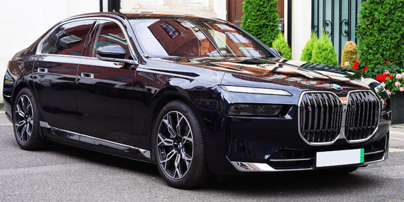 Luxury supercars for rent Dubai - car rental dubai